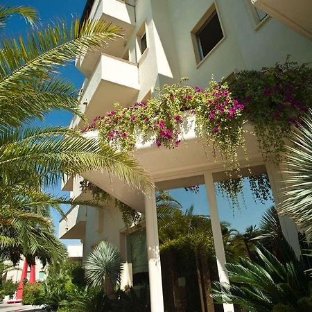 Hotel Stella Del Mare - Vada Bagian luar foto