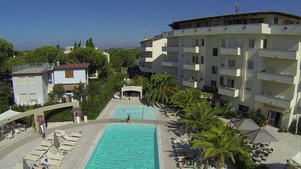 Hotel Stella Del Mare - Vada Bagian luar foto